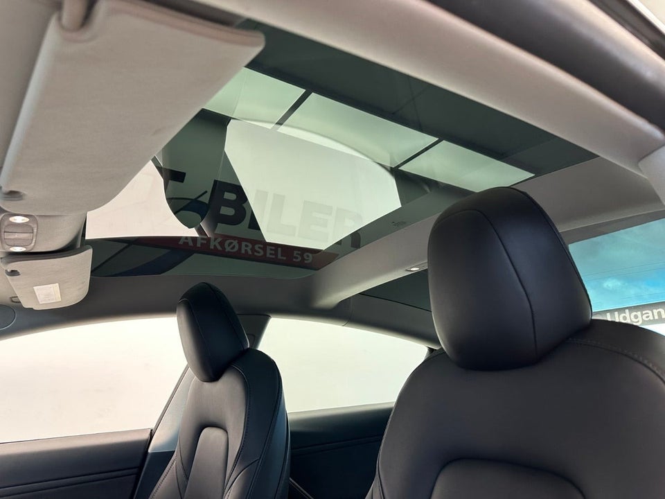 Tesla Model 3 Long Range AWD 4d