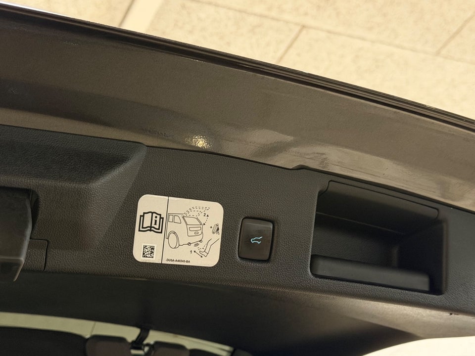 Ford Kuga 2,5 PHEV ST-Line X CVT 5d