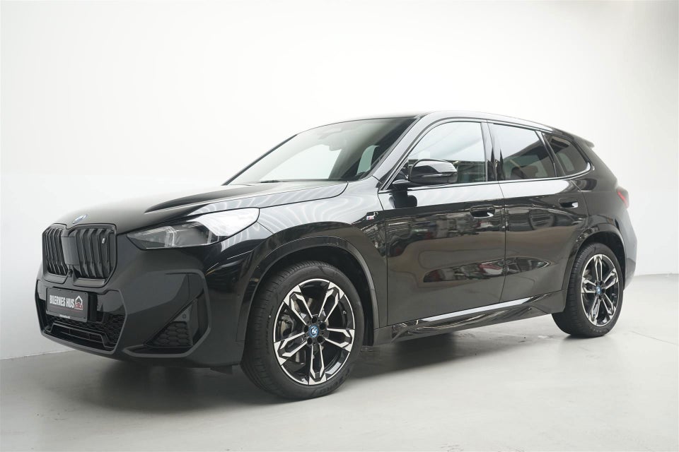 BMW iX1 xDrive30 M-Sport 5d