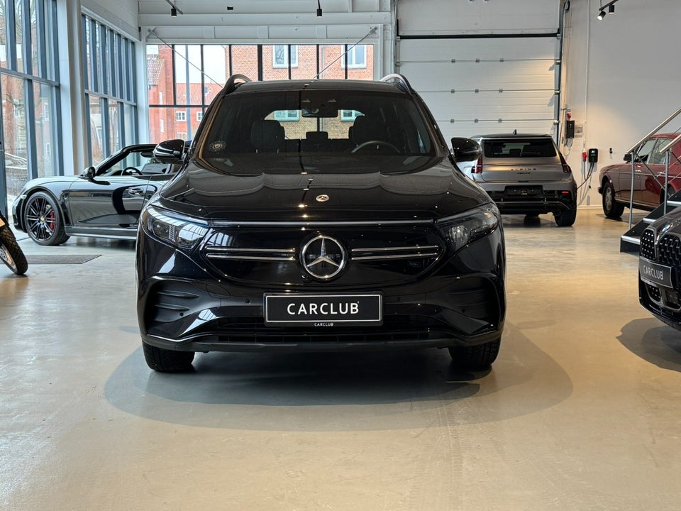 Mercedes EQB250 AMG Line 5d