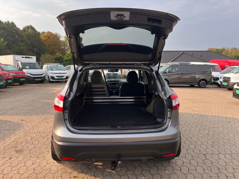 Nissan Qashqai 1,2 Dig-T 115 Acenta Van 5d