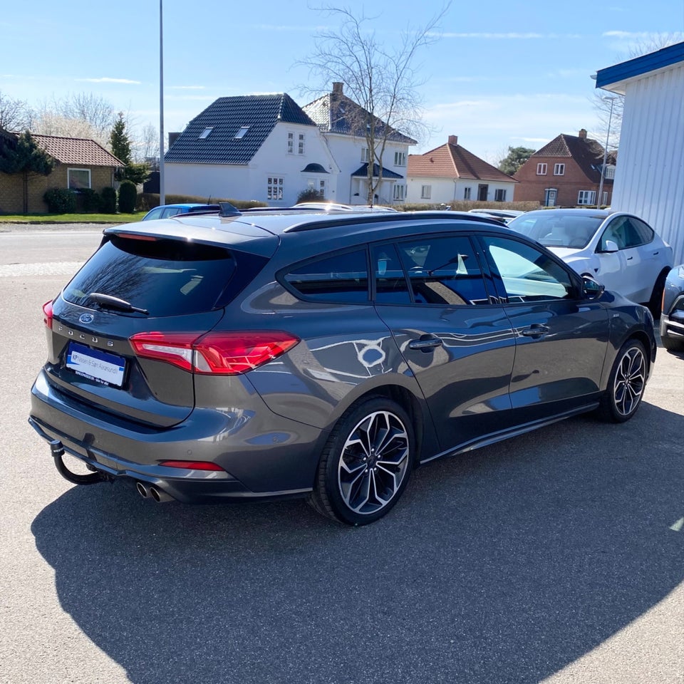 Ford Focus 1,0 EcoBoost ST-Line stc. aut. 5d