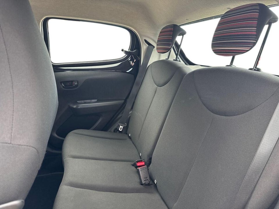 Citroën C1 1,0 VTi Shine 5d