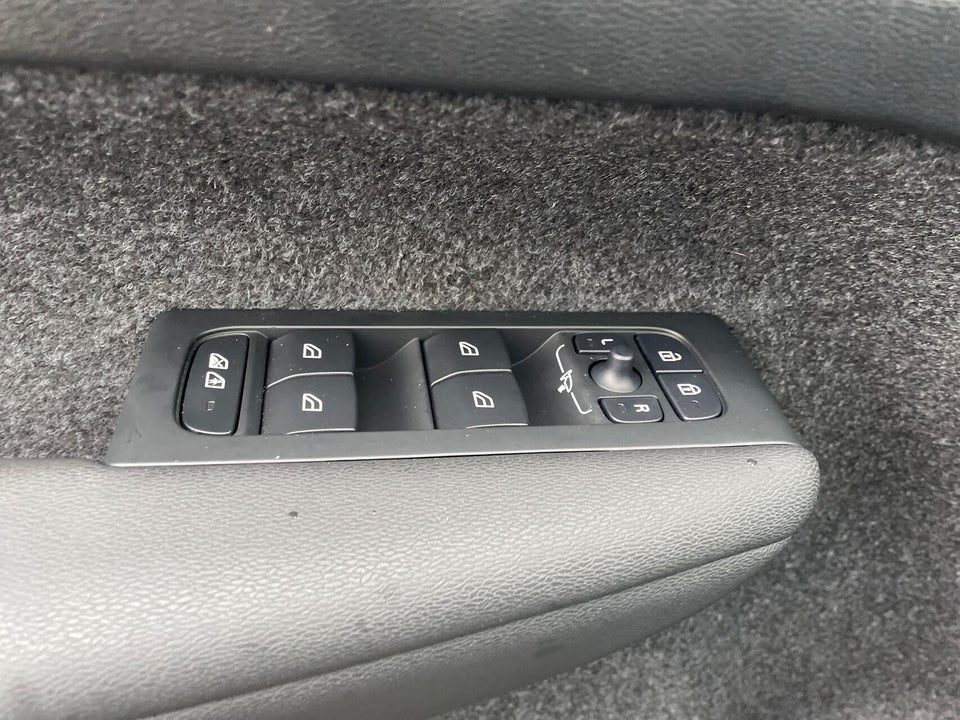 Volvo EC40 Extended Range Black Edition Ultra 5d