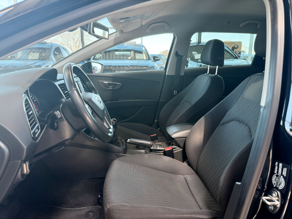 Seat Leon 1,6 TDi 105 Reference ST 5d