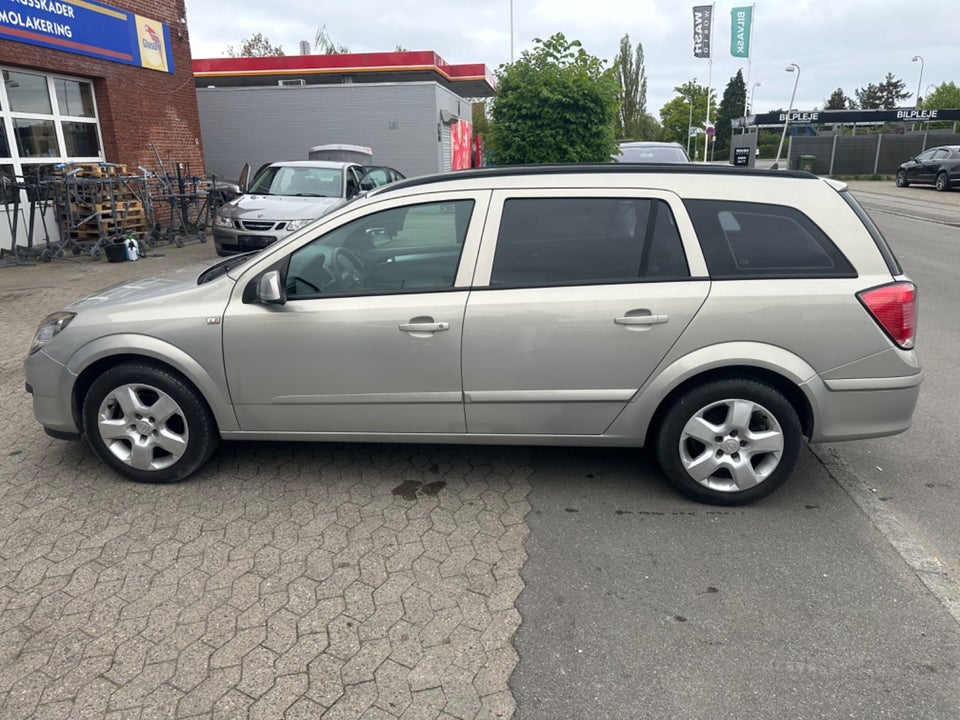 Opel Astra 1,4 16V Limited Wagon 5d