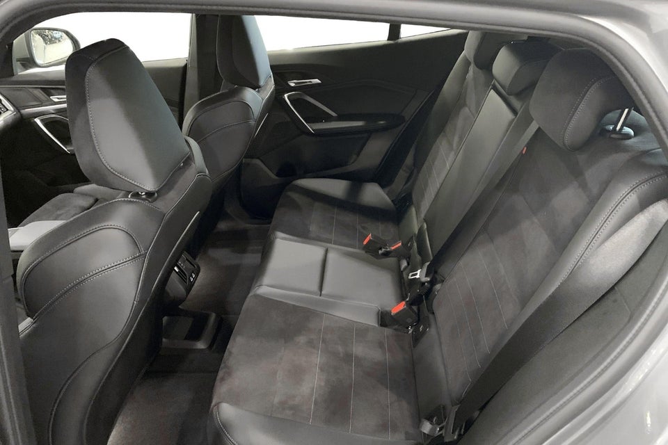 BMW iX2 eDrive20 M-Sport 5d