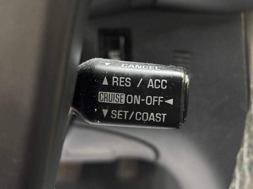 Toyota Avensis 2,4 Executive stc. aut. 5d