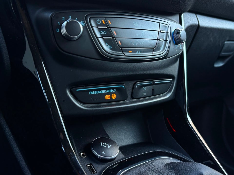 Ford B-MAX 1,0 SCTi 100 Titanium 5d