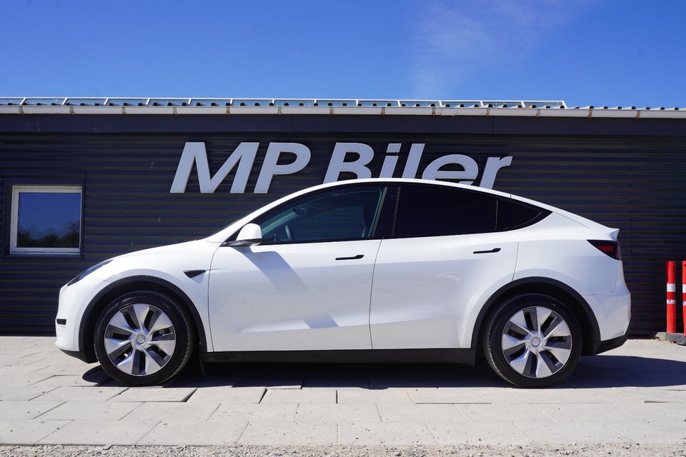 Tesla Model Y Long Range AWD 5d