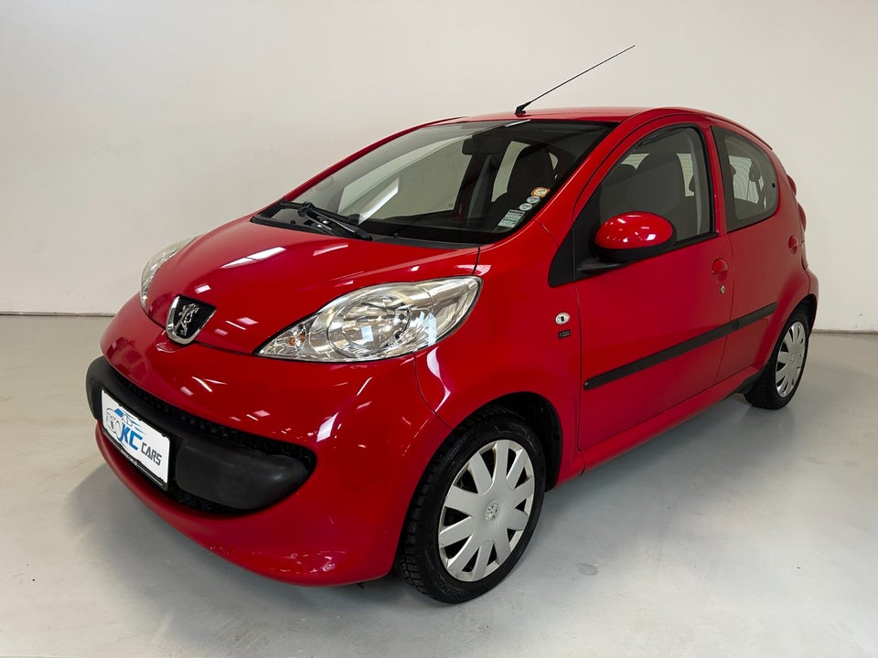 Peugeot 107 1,0 Urban 5d