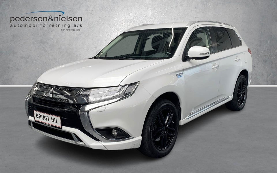 Mitsubishi Outlander 2,4 PHEV Inform CVT 4WD 5d