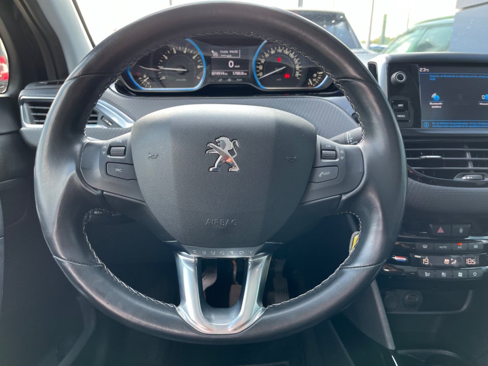 Peugeot 2008 1,2 PureTech 130 Prestige 5d