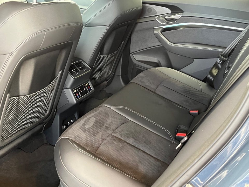 Audi Q8 e-tron 55 S-line quattro 5d