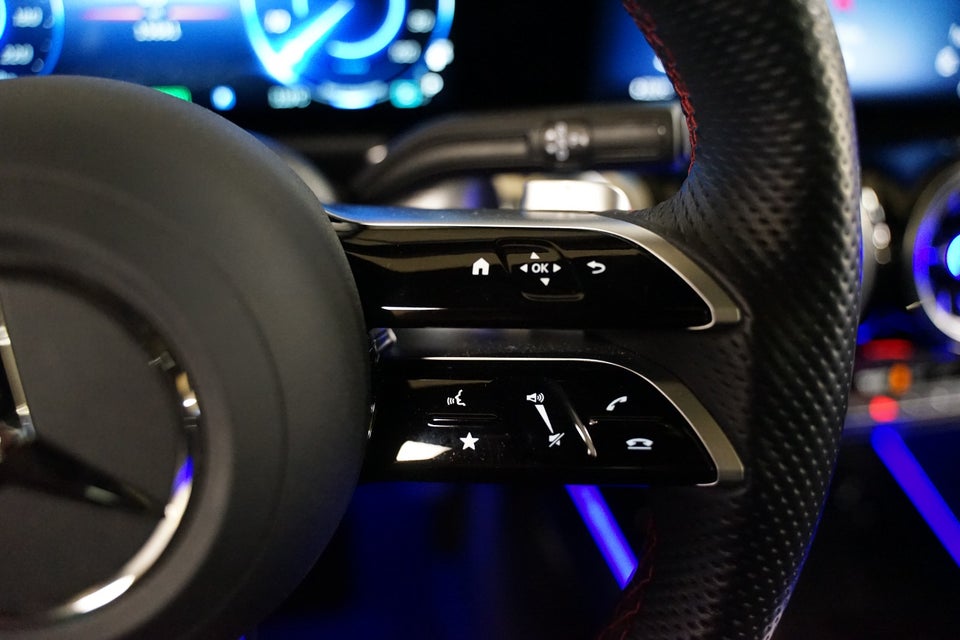 Mercedes EQB300 AMG Line 4Matic 5d