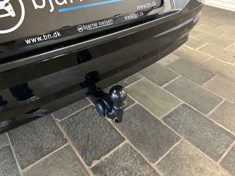 Ford Capri 82 Select Extended Range 5d