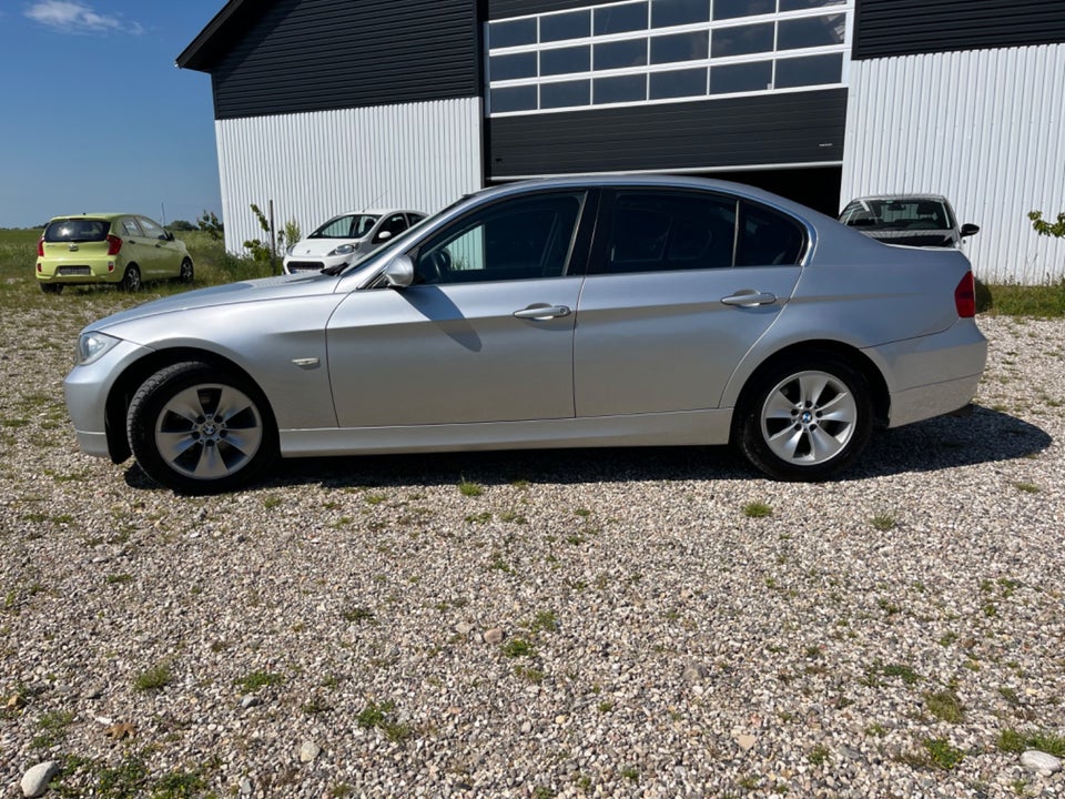 BMW 325i 3,0  4d