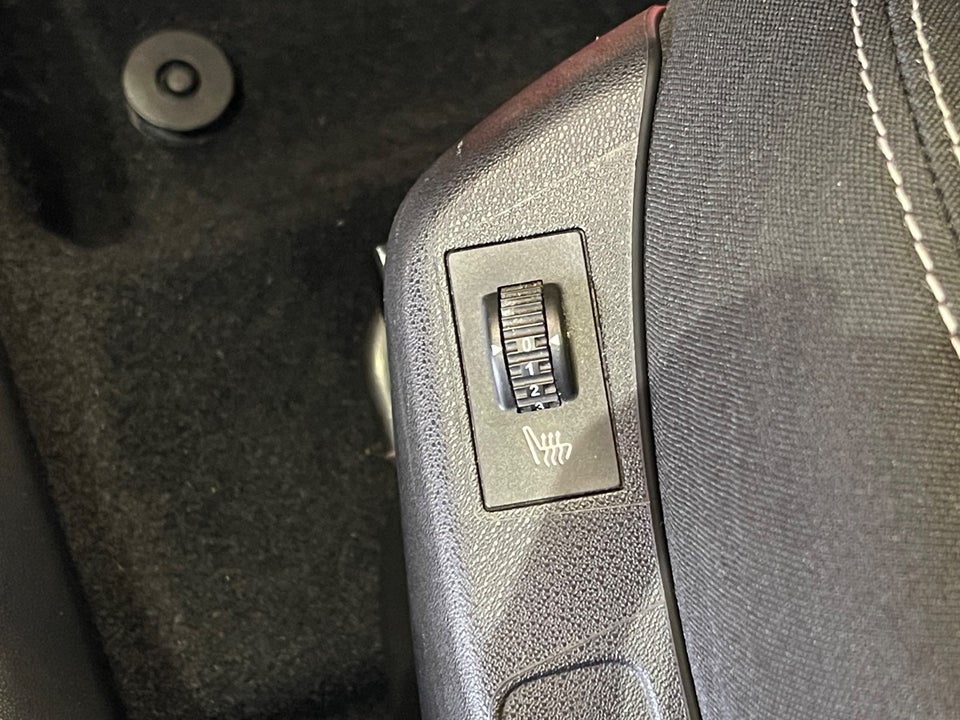 Citroën C4 1,6 BlueHDi 100 Attraction 5d