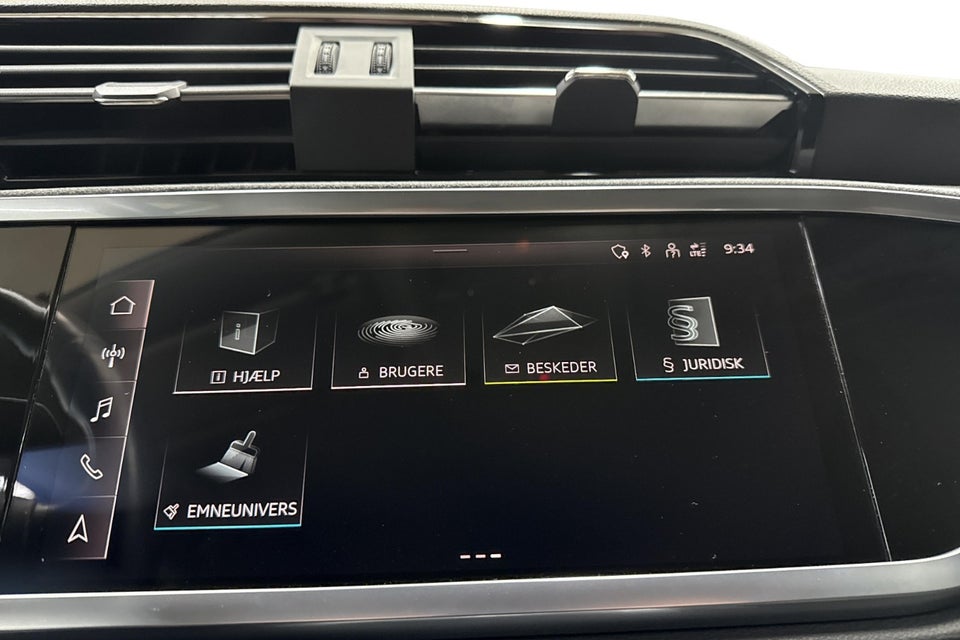 Audi Q3 45 TFSi e Attitude plus S-tr. 5d