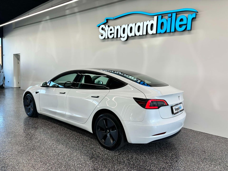 Tesla Model 3 Long Range AWD 4d