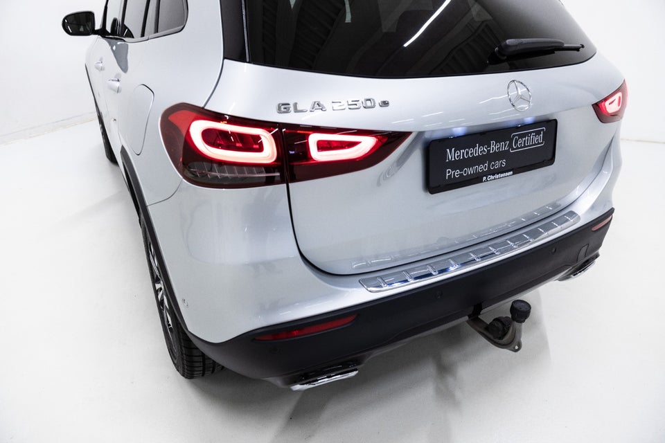 Mercedes GLA250 e 1,3 Progressive aut. 5d