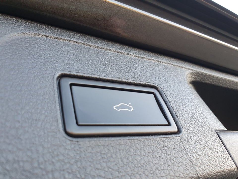 VW Passat 2,0 TDi 190 R-line Variant DSG 5d