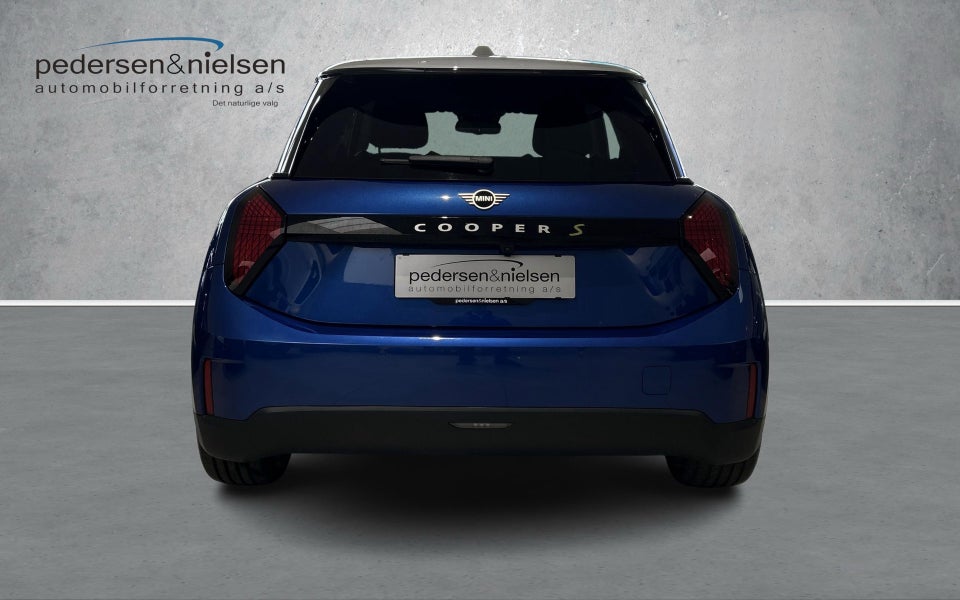 MINI Cooper SE Favoured Trim M 3d