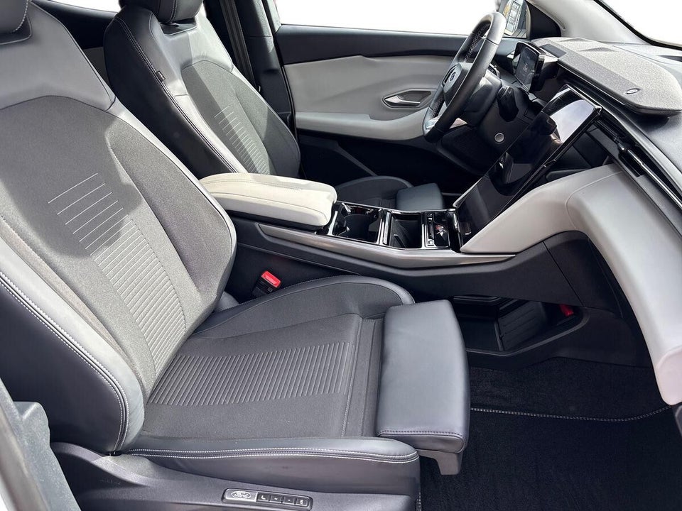 Ford Explorer 79 Select Extended Range AWD 5d