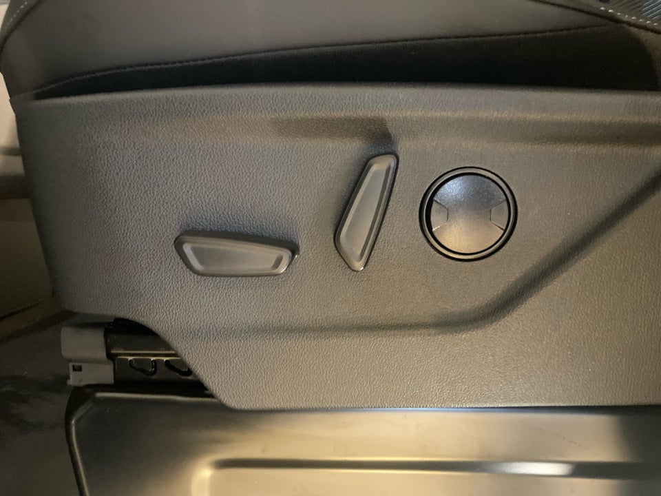 Ford E-Transit Custom 340L 64 Sport