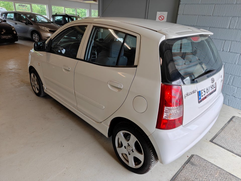 Kia Picanto 1,1 EX 5d