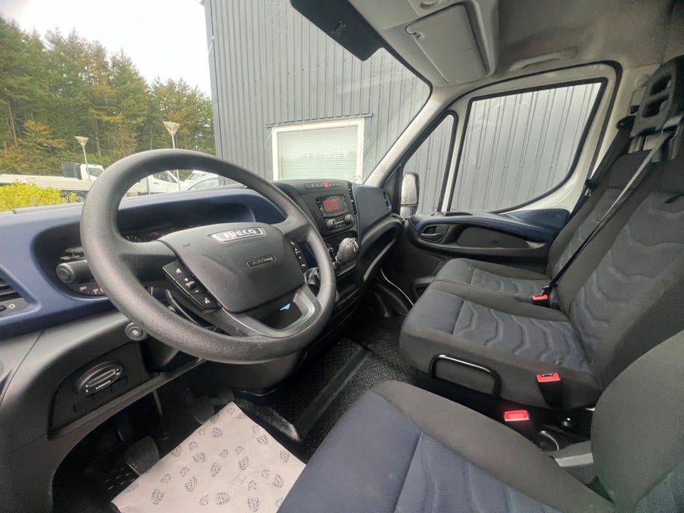 Iveco Daily 2,3 35S16 16m³ Van
