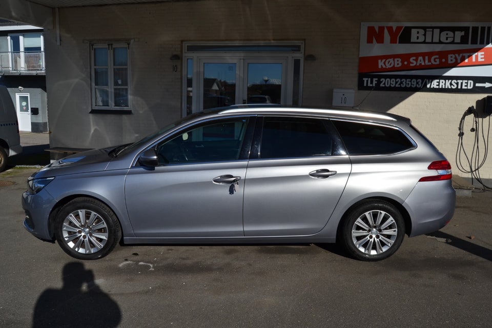 Peugeot 308 1,6 BlueHDi 120 Allure Sky SW 5d