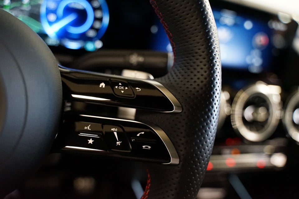 Mercedes EQA250 AMG Line 5d