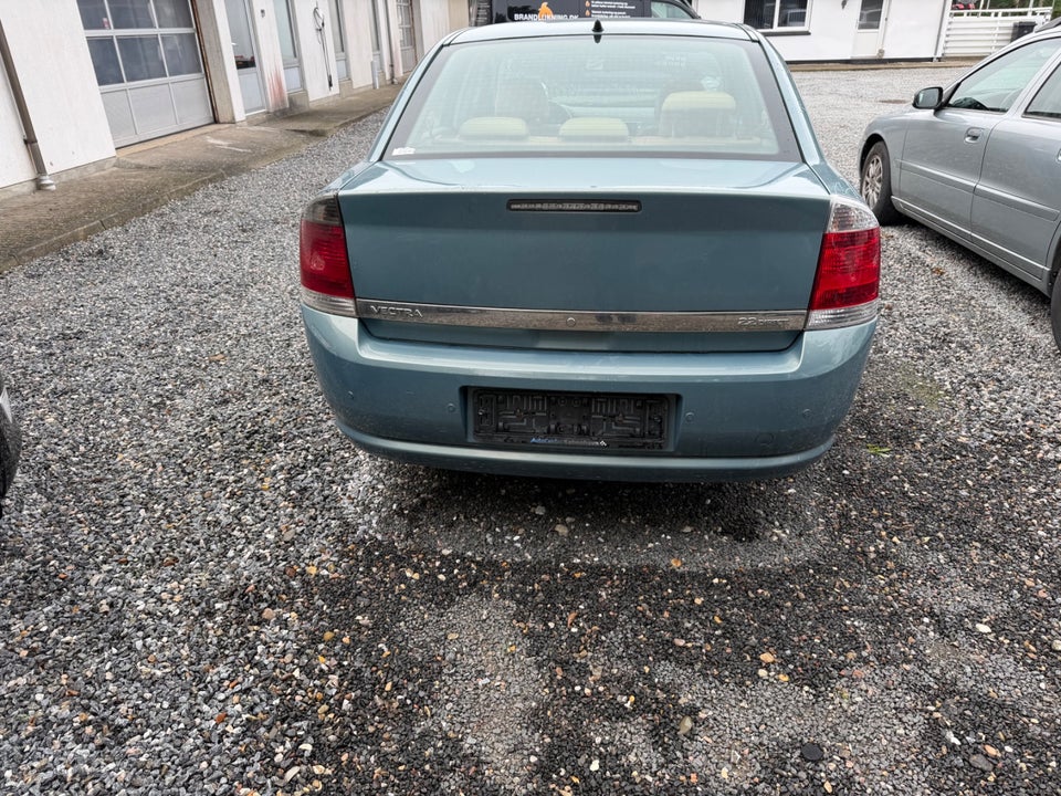 Opel Vectra 2,2 16V Direct Elegance aut. 4d