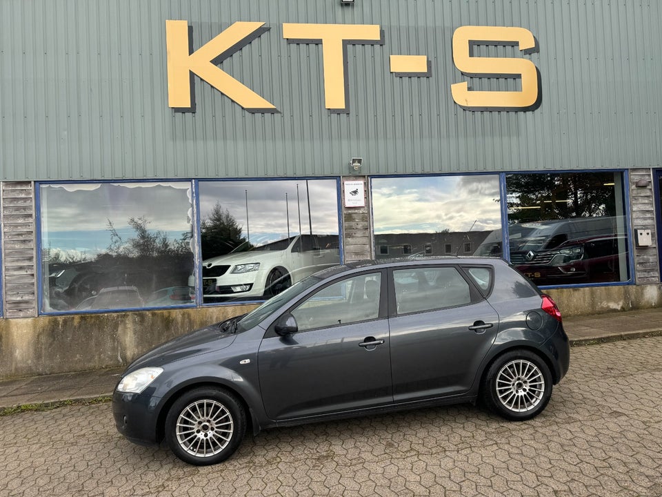 Kia Ceed 1,6 CVVT Active 5d