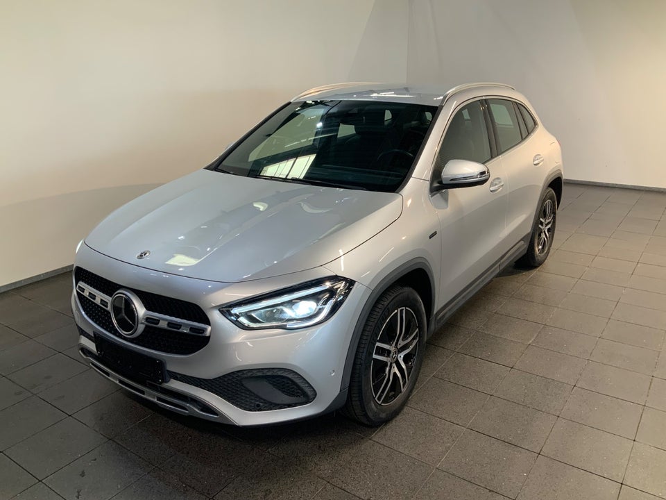 Mercedes GLA250 e 1,3 Progressive aut. 5d