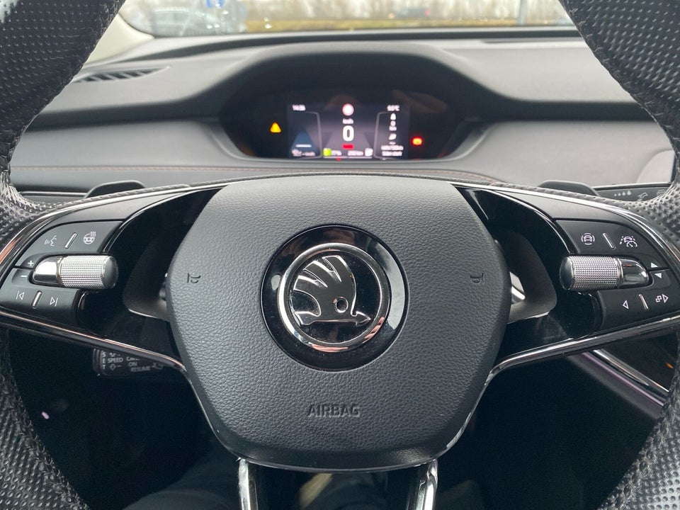 Skoda Enyaq 80 iV Suite 5d
