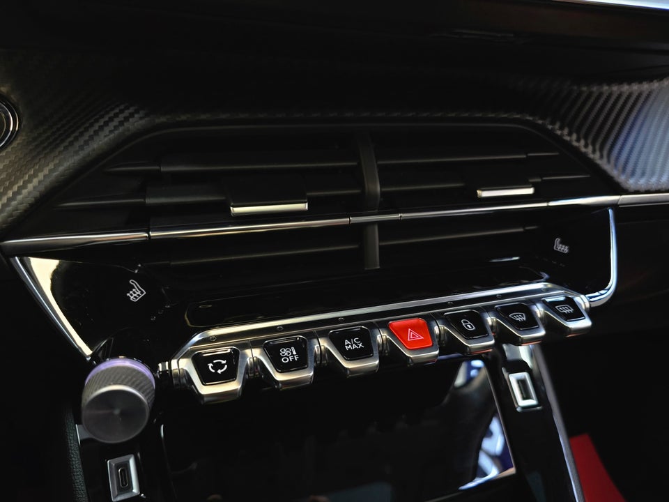 Peugeot 208 1,2 PureTech 100 Allure Sky 5d