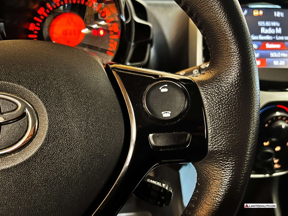 Toyota Aygo 1,0 VVT-i x-press 5d