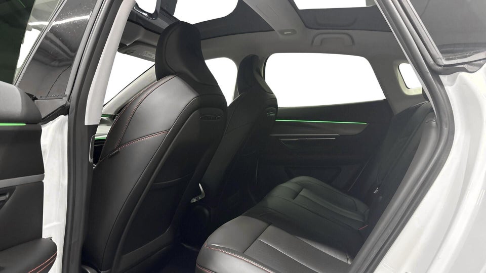 Xpeng P7 Long Range 4d