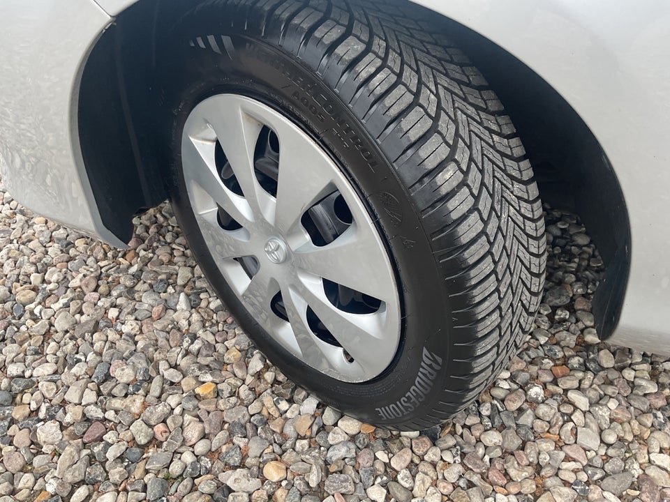 Toyota Yaris 1,5 Hybrid H2 Touch CVT 5d