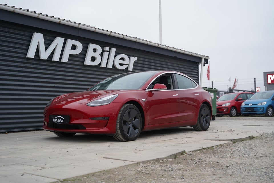 Tesla Model 3 Long Range AWD 4d