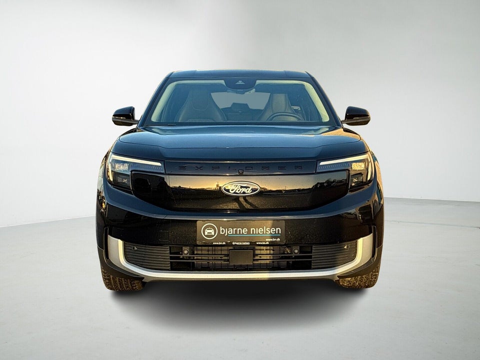 Ford Explorer 77 Premium Extended Range 5d