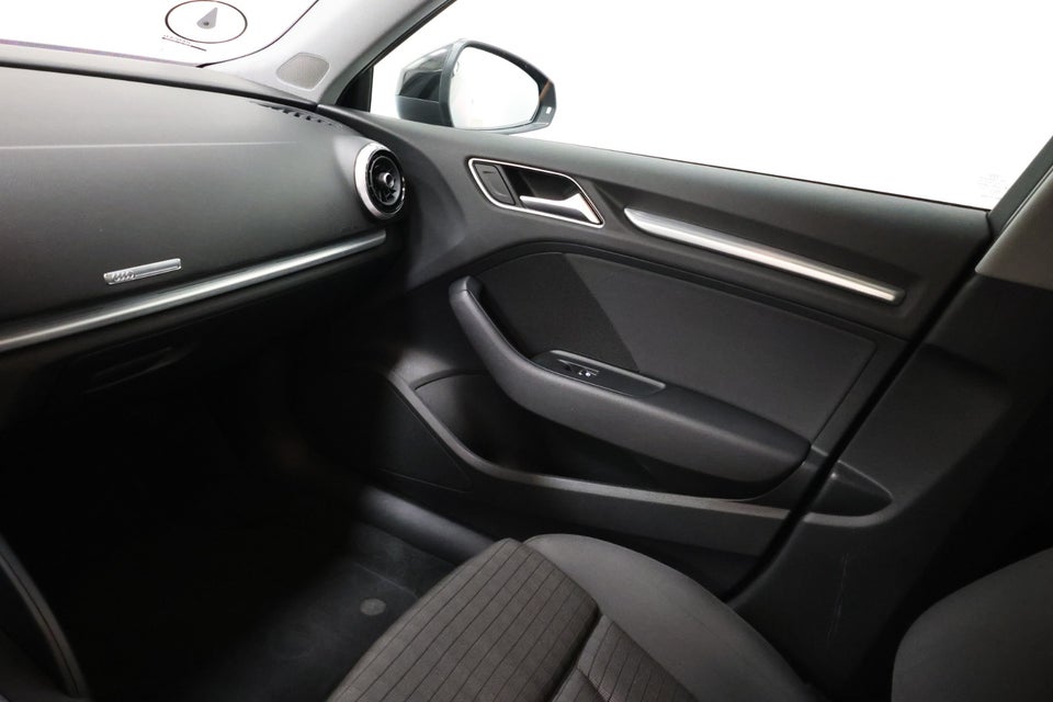 Audi A3 40 TFSi Sport S-tr. 4d