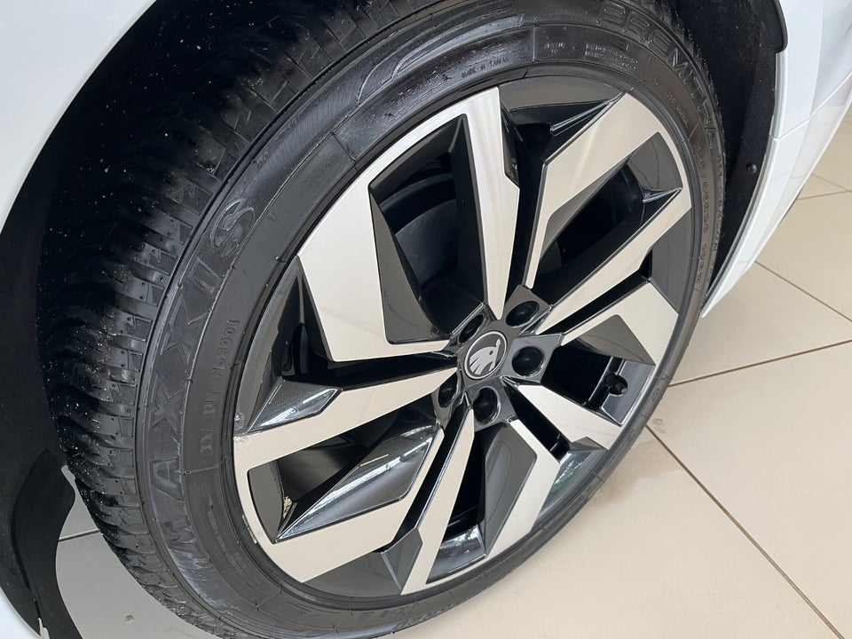 Skoda Enyaq 85x iV Sportline 5d