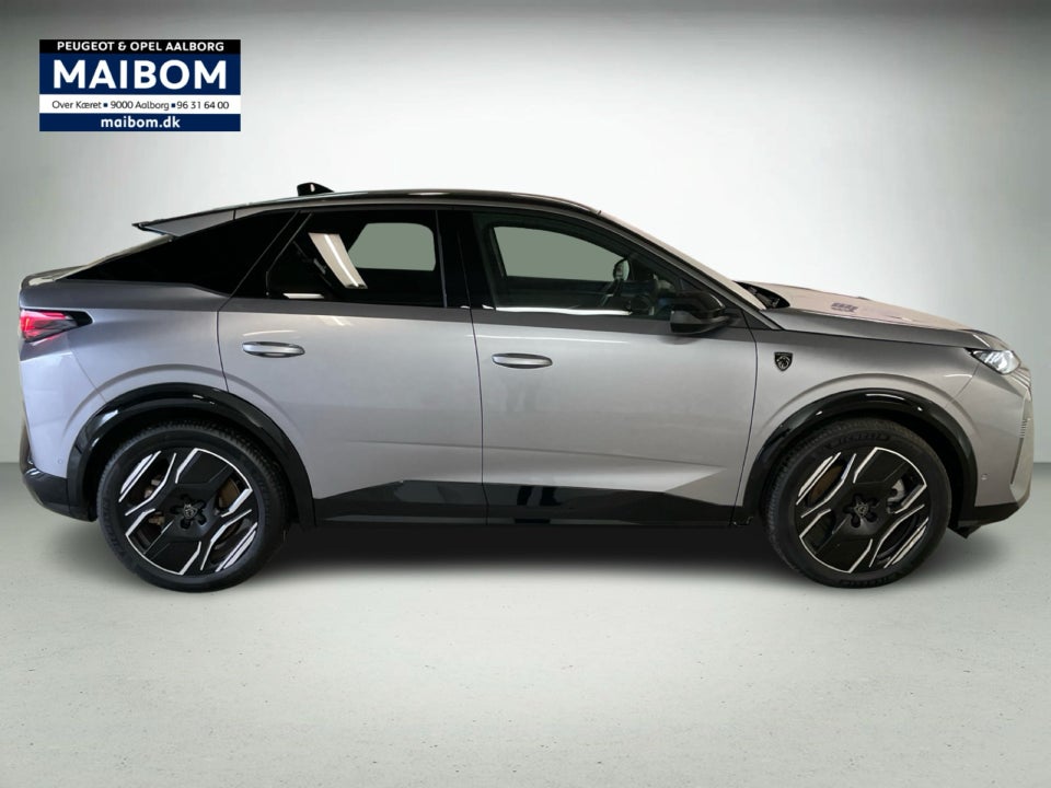 Peugeot e-3008 77 GT Pack 5d