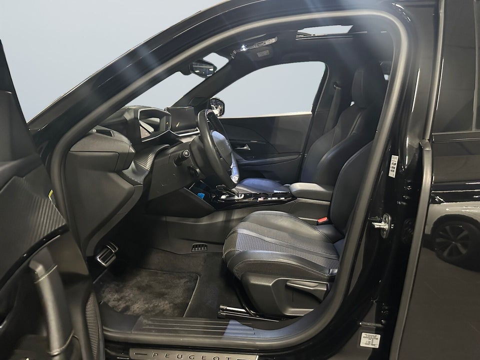Peugeot e-2008 50 GT 5d