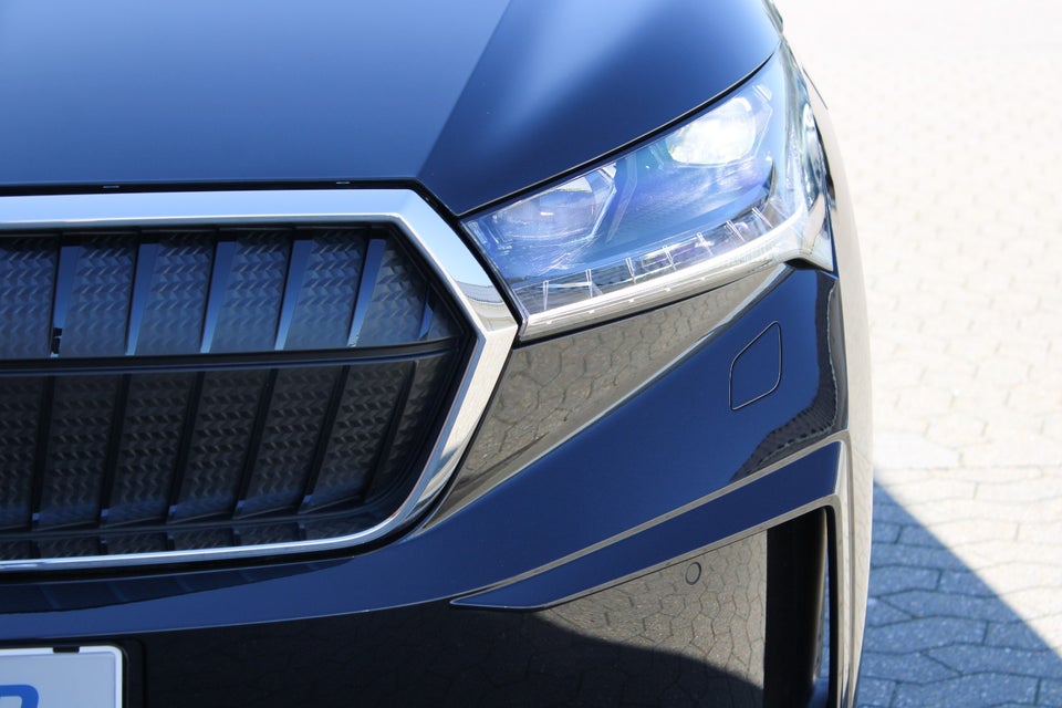 Skoda Enyaq 60 iV Loft 5d