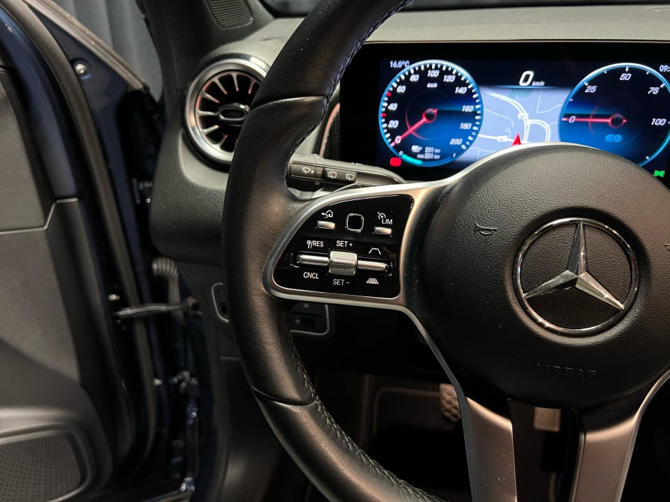 Mercedes EQB250+ Progressive 5d