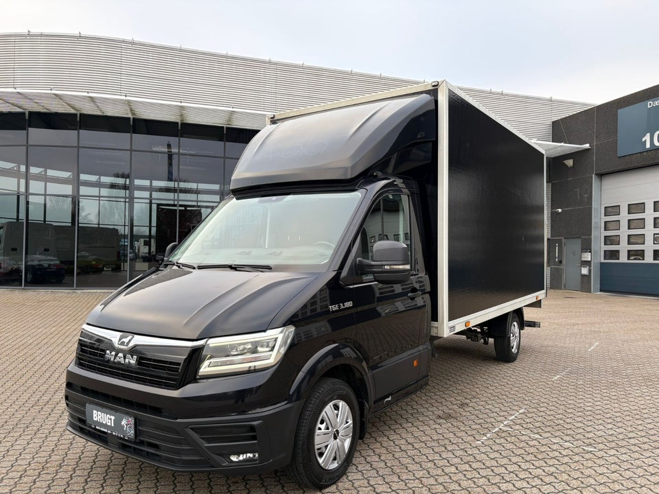 MAN TGE 2,0 3.180 L4 Box m/lift aut. FWD